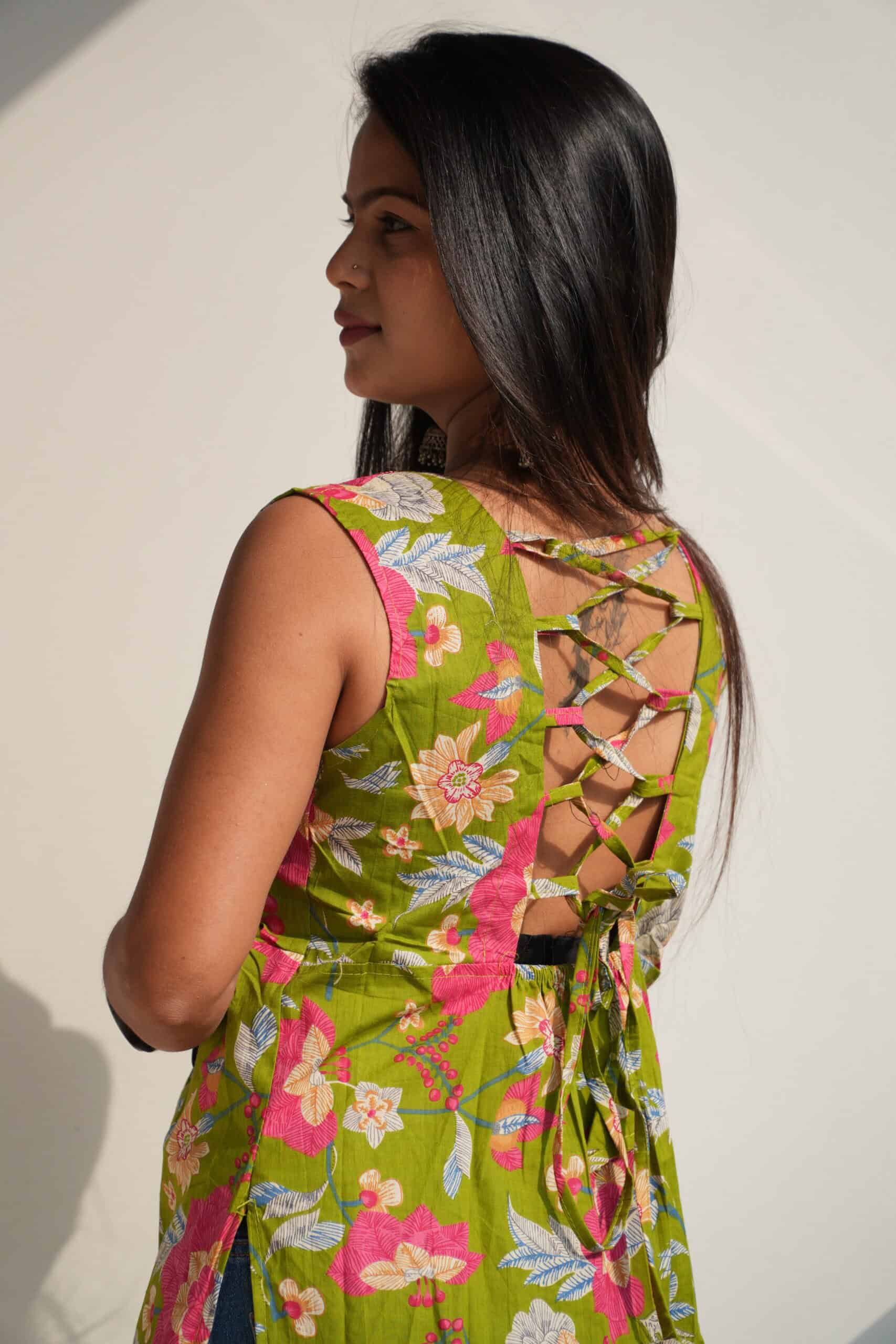 Women's Floral Printed Back Tie V neck Sleevless Cotton Kurti - Image 3