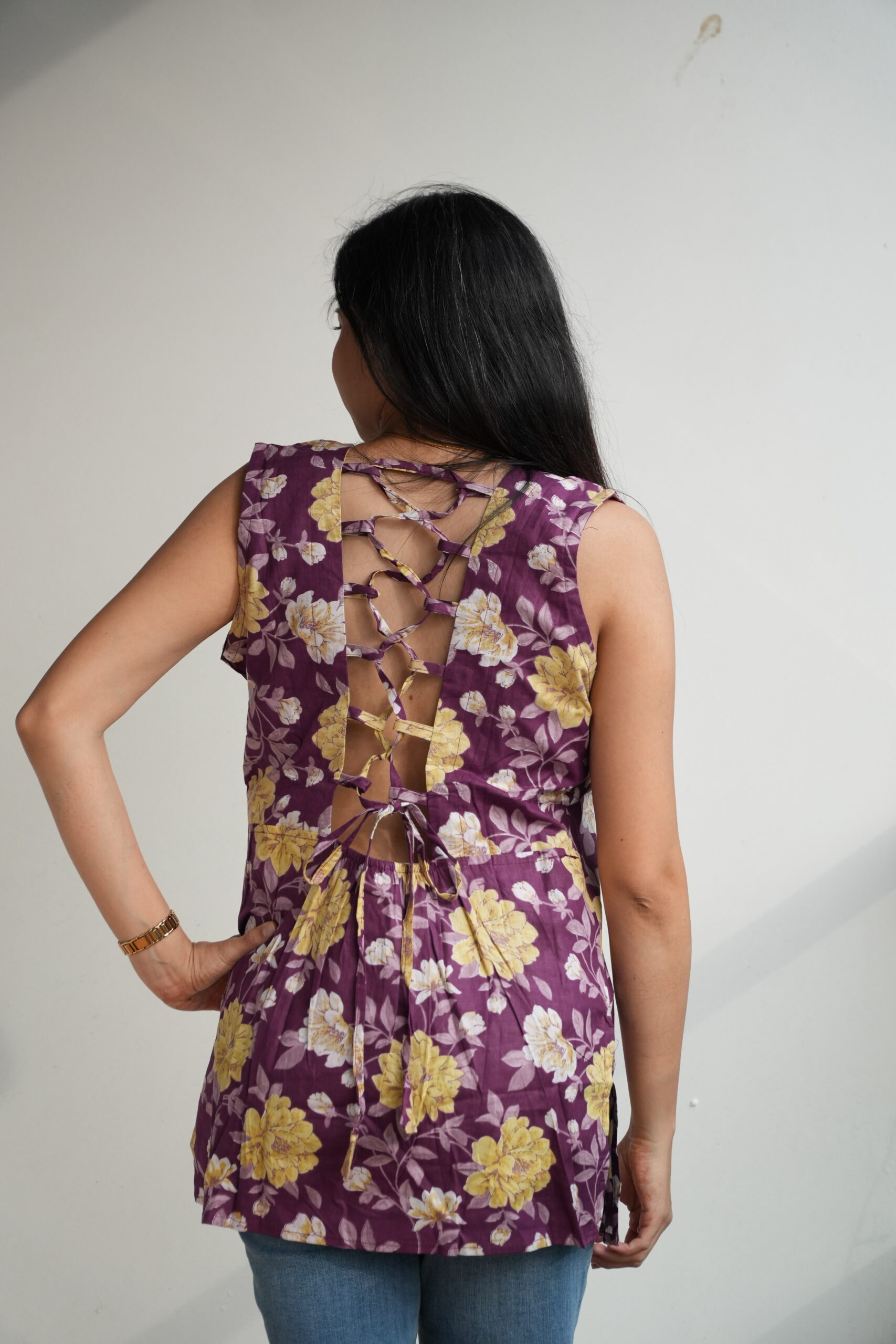 Women's Floral Printed Square Neck, Back Tie Sleevless Cotton Kurti - Image 8