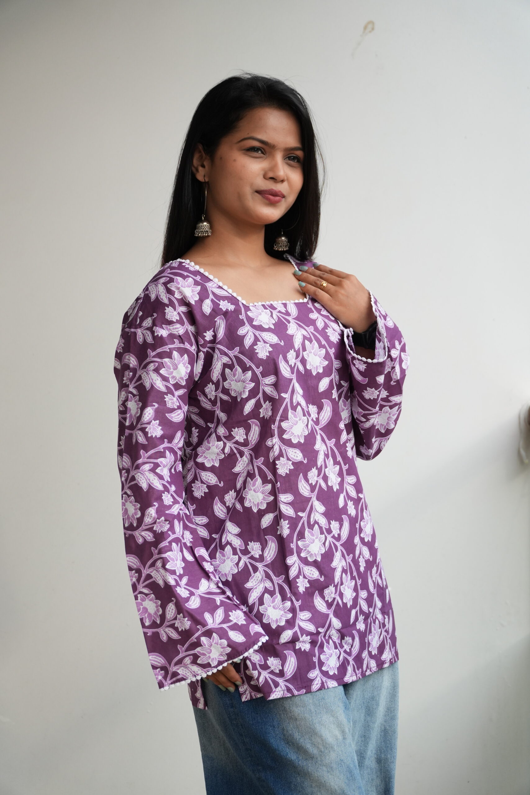 Women's Floral Printed Square Neck, Back Tie Bell Sleeves Cotton Kurti