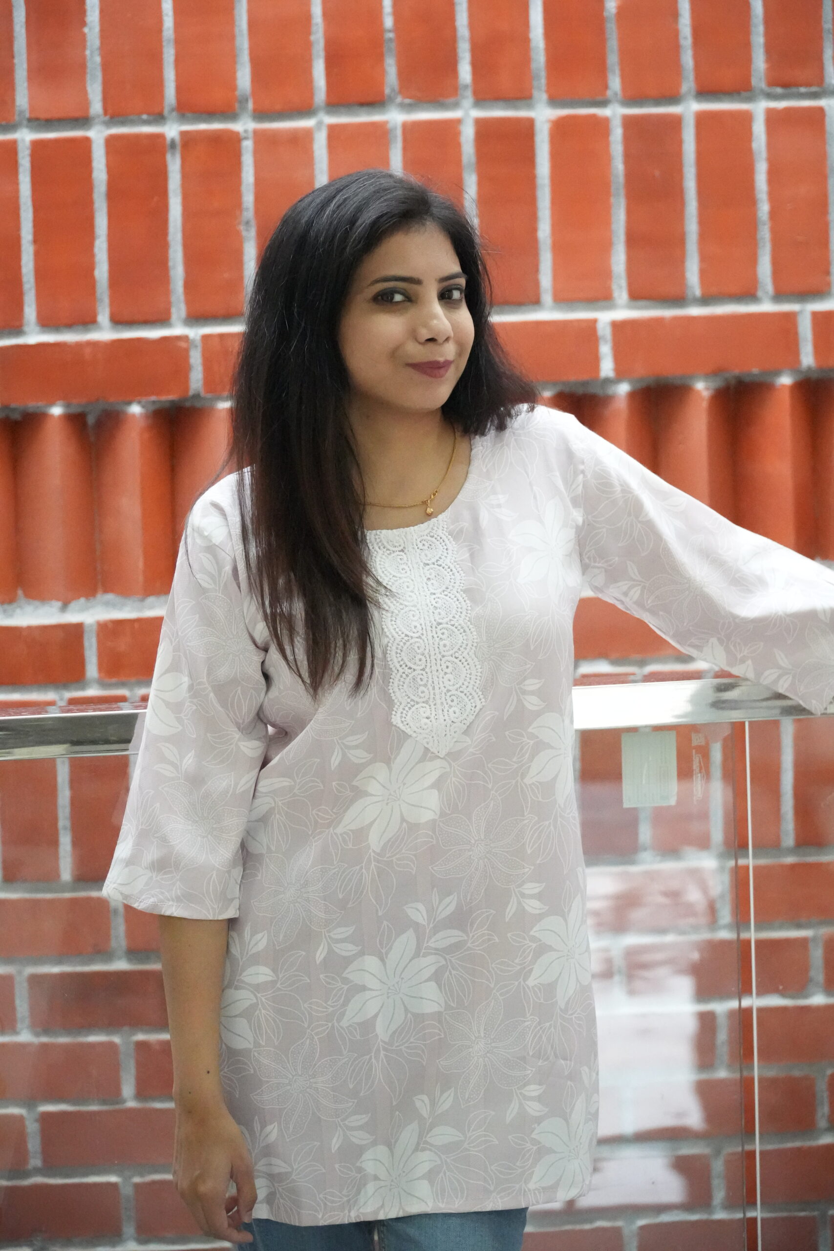 Women's Round Neck, Beautiful Pestal Cotton Blend Floral Kurti
